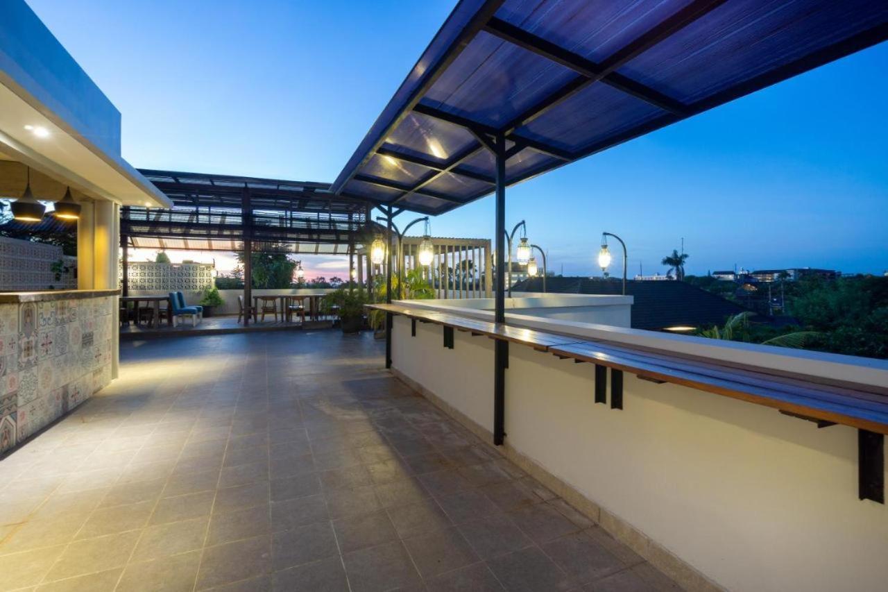 Hola Seminyak Otel Dış mekan fotoğraf