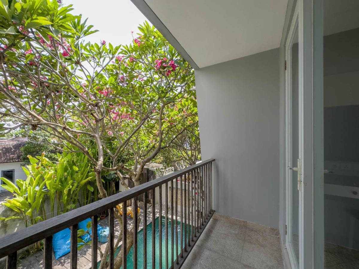 Hola Seminyak Otel Dış mekan fotoğraf