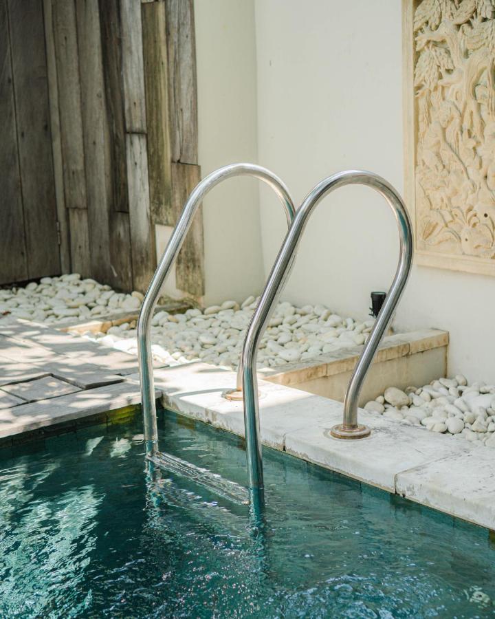 Hola Seminyak Otel Dış mekan fotoğraf