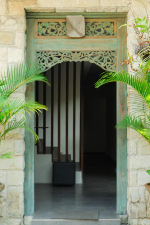 Hola Seminyak Otel Dış mekan fotoğraf