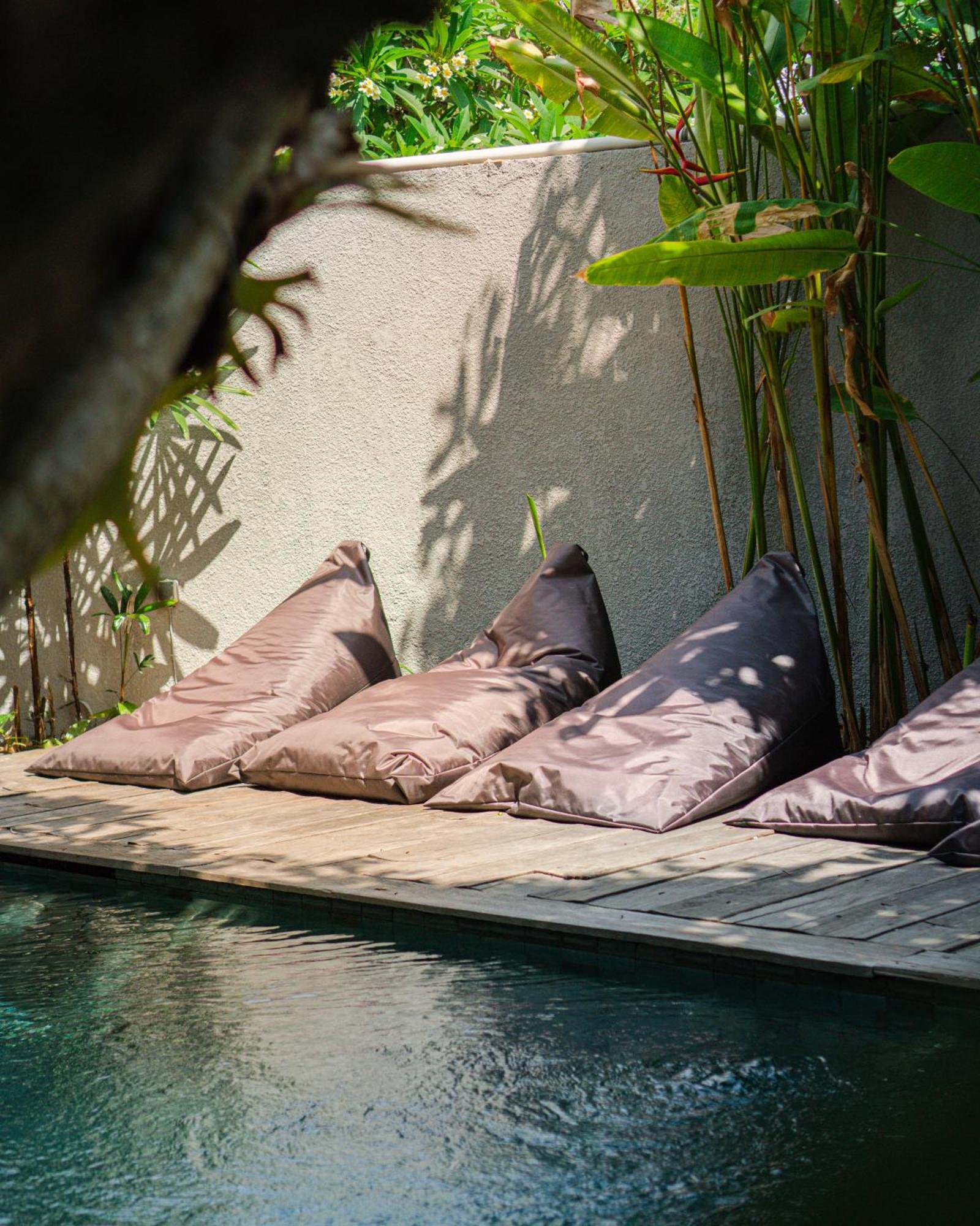Hola Seminyak Otel Dış mekan fotoğraf